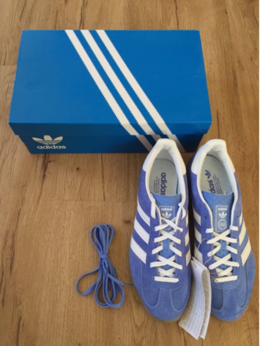 ★NEW with box Adidas Gazelle Indoor Women's Blue US8.5★
